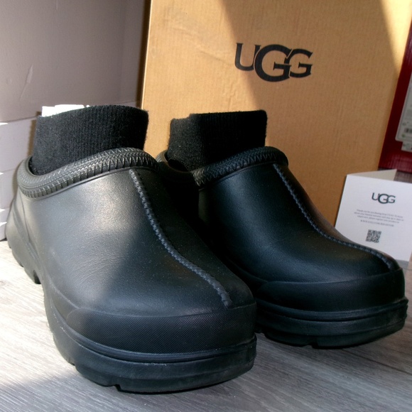 UGG Women's Tasman X – Size 9 – Black – Good Condition (With Box) - Picture 1 of 11